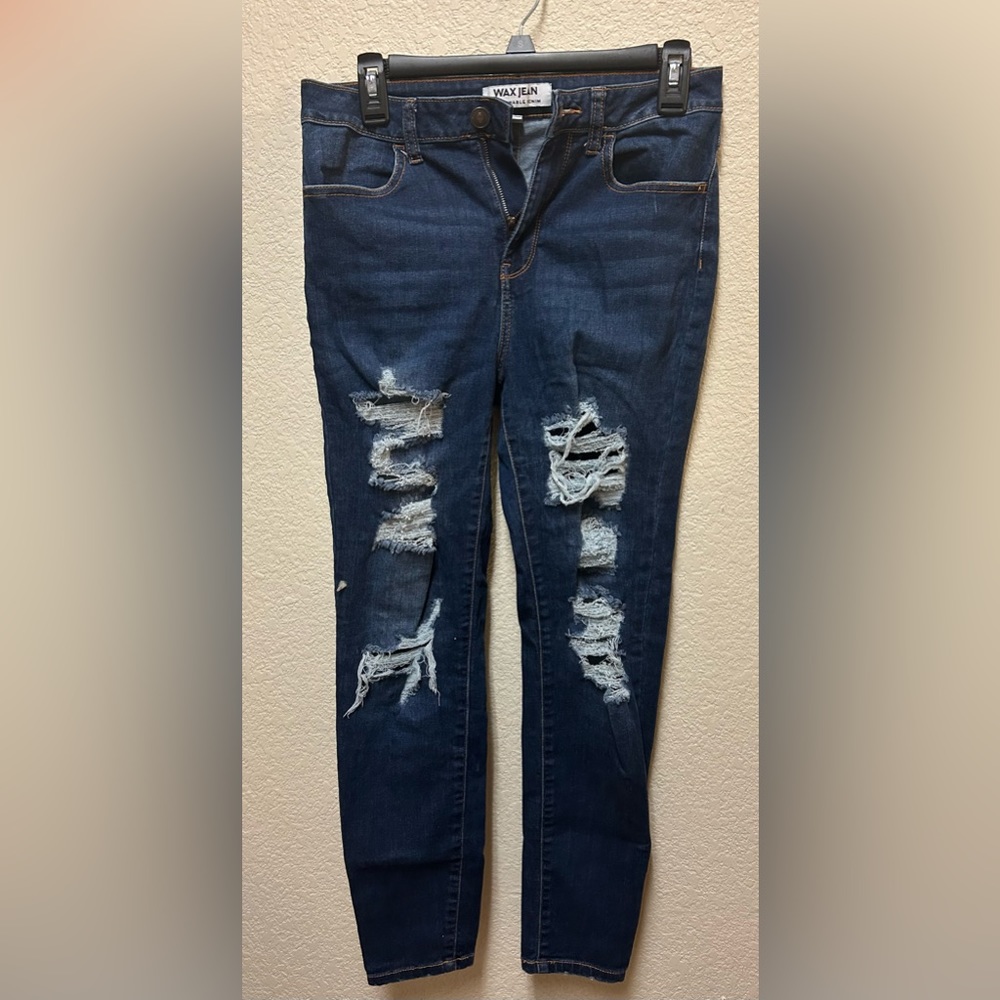 Distressed skinny jeans Dark Wash Size 7/28